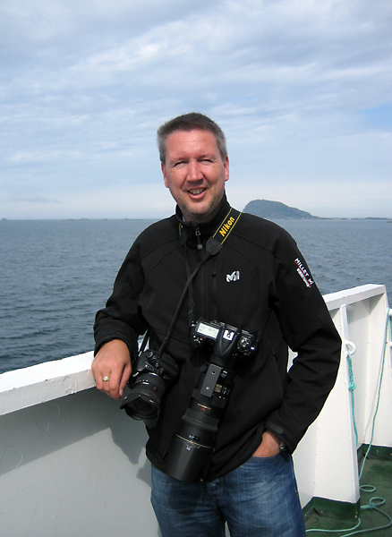 24 Luontokuvaajan matkassa 6.jpg - Luontokuvaajan matkassa vaiko satunnainen matkailija? Kalustosta ei kuvaus ainakaan jaa kiinni.